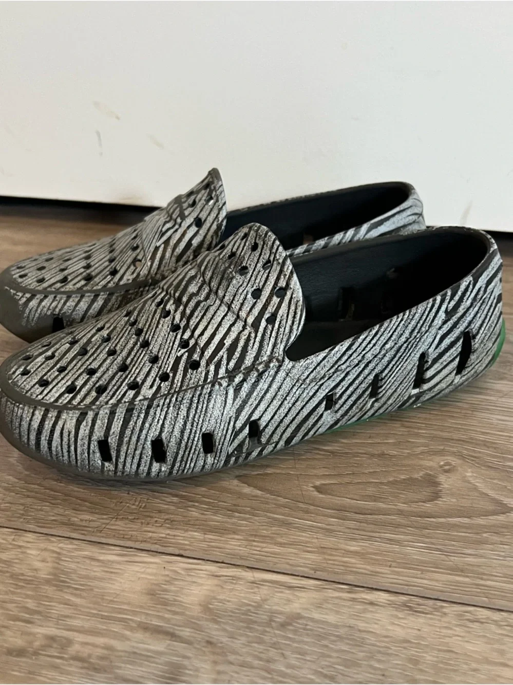 Floafers X Crayola Little Kids Size 1 Blackish Grey Slip On Water Outdoors
